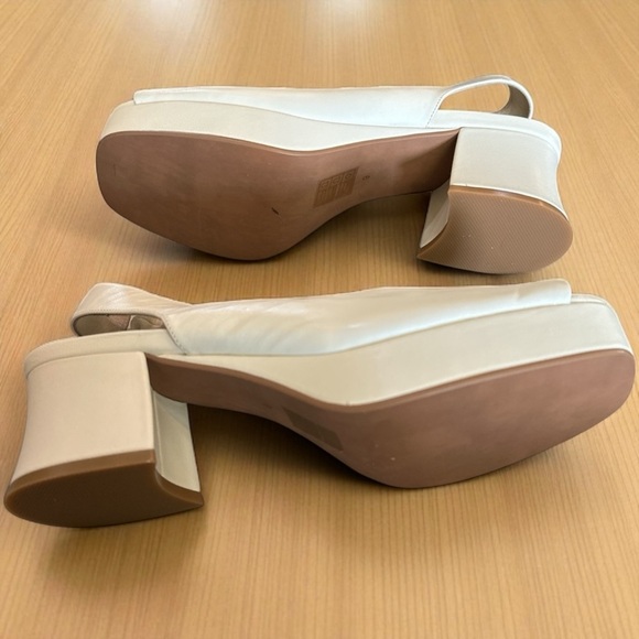 Jeffrey Campbell Cream Slingback Leather Sandals – Size 9 – 2.5” Heel - Picture 4 of 9